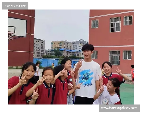 乌海群众竞走活动吸引各年龄段参与 最小选手仅4岁展现童真活力 乌海群众竞走活动吸引各年龄段参与 最小选手仅4岁展现童真活力